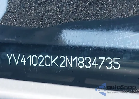 2022 Volvo Xc90 T5 Momentum 7 Passenger z USA, uszkodzony, nr VIN YV4102CK2N1834735